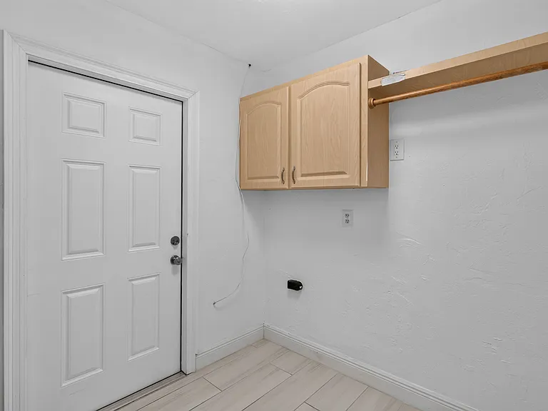 414 Somerset Dr — Photo 24