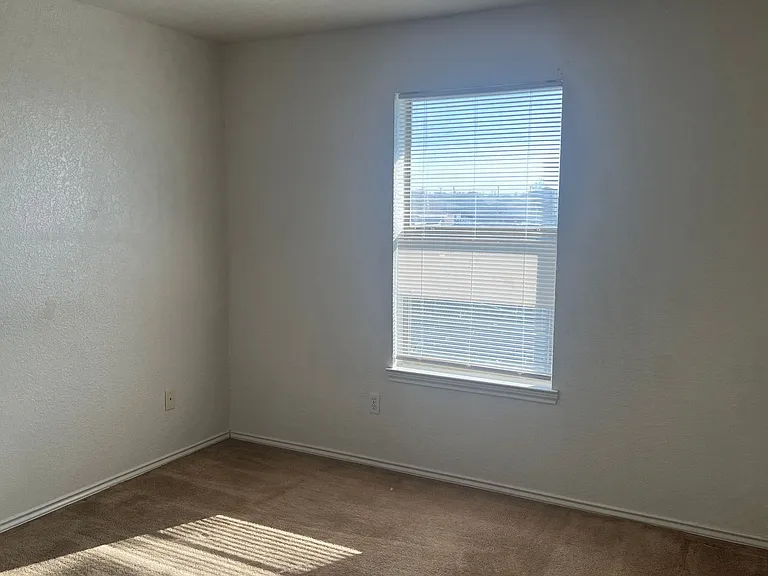 2608 Edgefield St — Photo 10