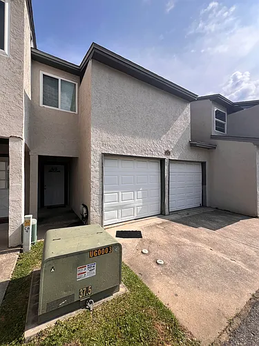 1309 Airport Dr #C09 Photo 1