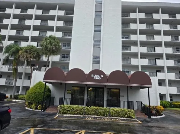 5900 NW 44th St APT 701, Lauderhill, FL 33319