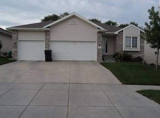 1721 SW 36th St, Lincoln, NE 68522