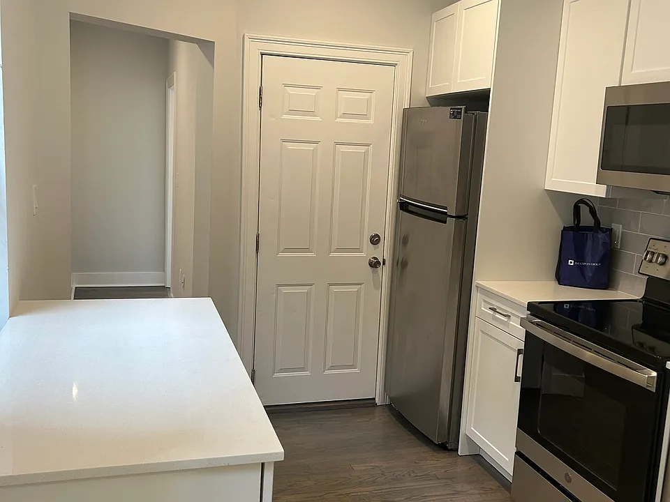 9 Myrtle St #14