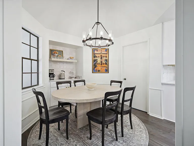 800 High Meadow Dr — Photo 11