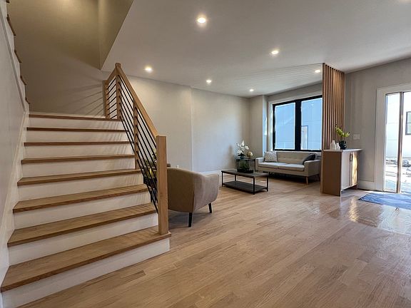 2nd image of 53 Oak Ave