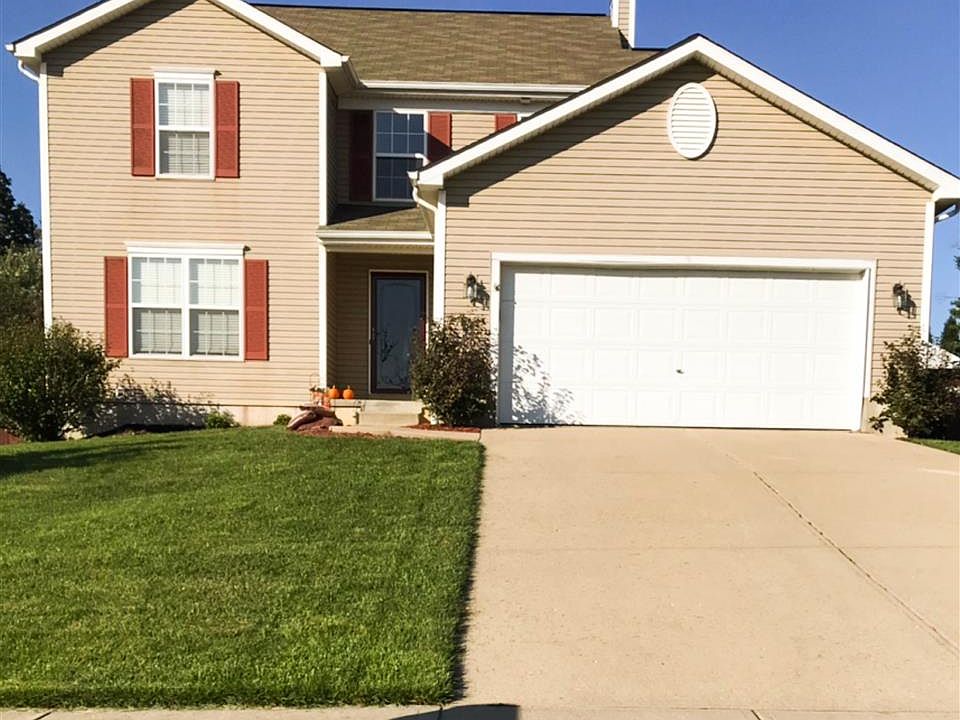 1st image of 74 Nicole Dr