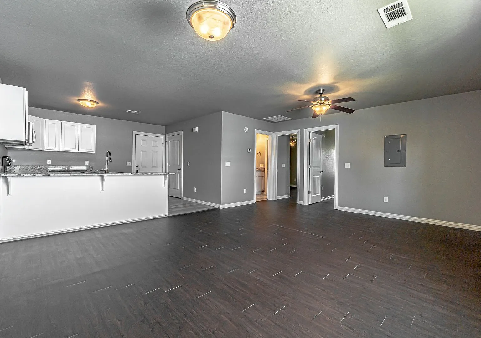 Nemreal -109 2nd Ave — Photo 3