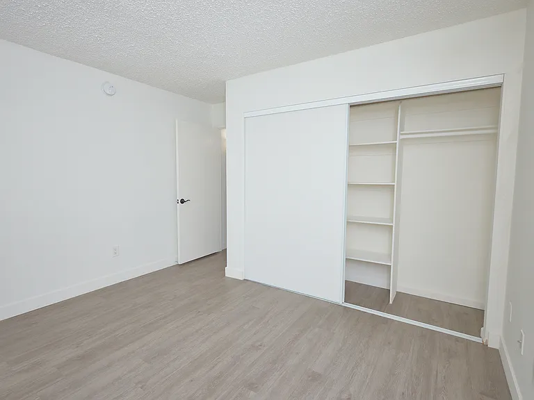 Victory Apartments — Photo 17