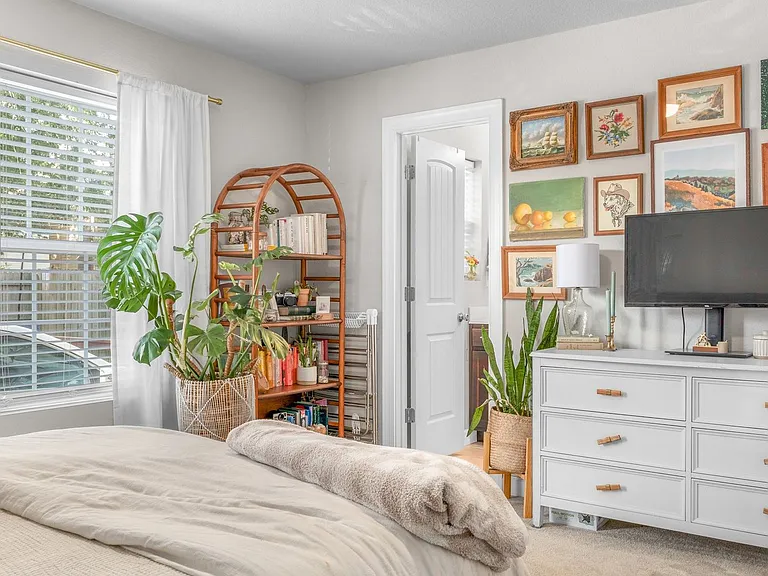1545 Ocean Garden St — Photo 21