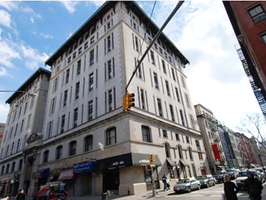 Rented by KVNY Soho | media 23