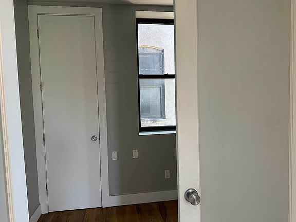 3rd image of 435 E 135th St #3B