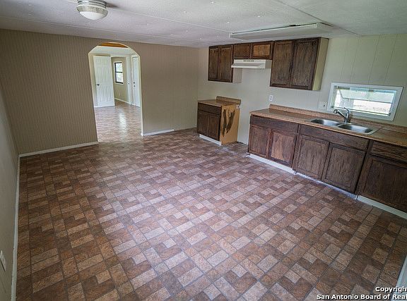 5th image of 2987 Morningside Dr