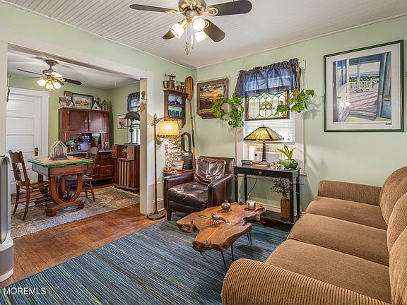 5th image of 74 Neptune Avenue