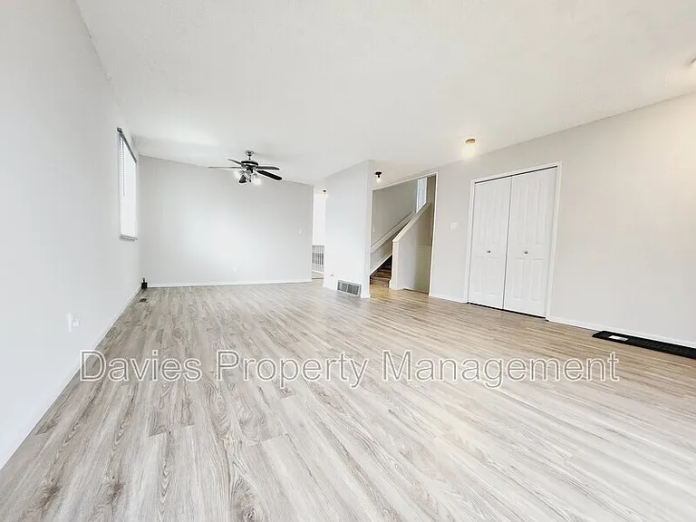 3432 42nd St NW — Photo 6