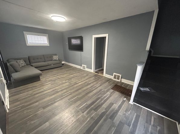 36 Mill St