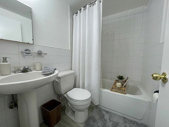 5th image of 431 Martha St #8