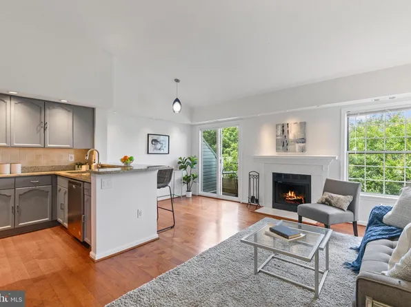 2903 S Woodley St APT H, Arlington, VA 22206