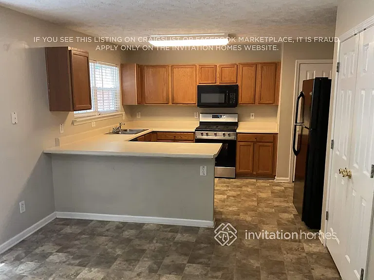 311 Westminster Dr — Photo 4