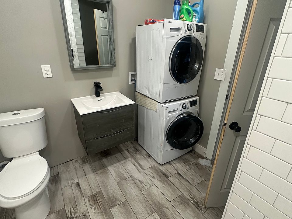 Bathroom/ laundry