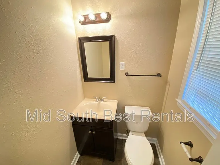 3067 Rainier Dr — Photo 8