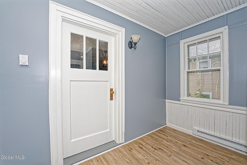 5th image of 12 Orient Avenue