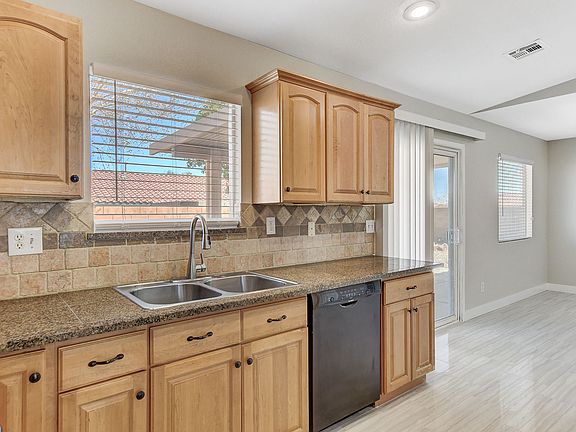 5th image of 3114 Flower Garden Ct