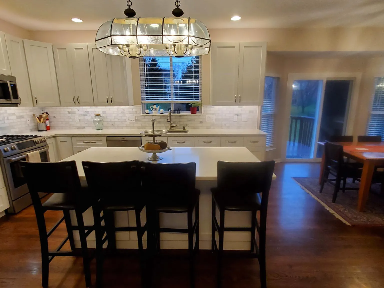 5 bed, 3.5 bath, 2910 sqft, $4,200 — Photo 3