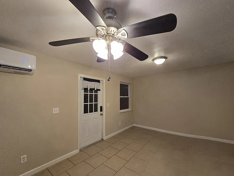 Private front entrance into main room.