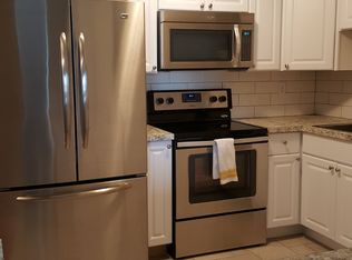 241 Pinewood Cir, Plymouth, MI