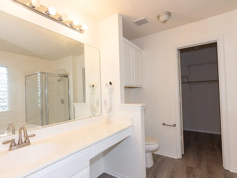 913 Coronation Way — Photo 21
