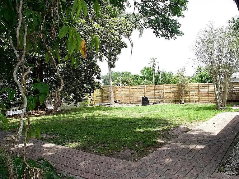 2809 Gulfstream Rd — Photo 18