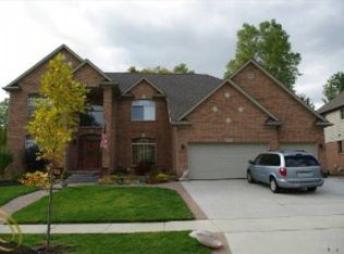 6195 Meadowlark Dr, Troy, MI