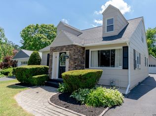 6 Bogardus Rd, Albany, NY 12208