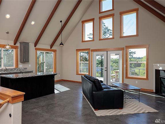 5th image of 310 Treeline Dr