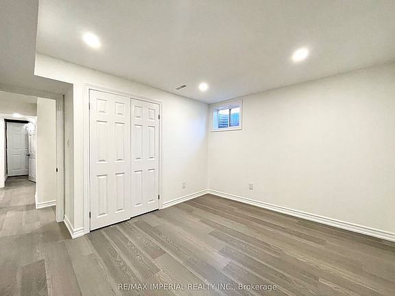5th image of 40 Brewsland Cres #Basement