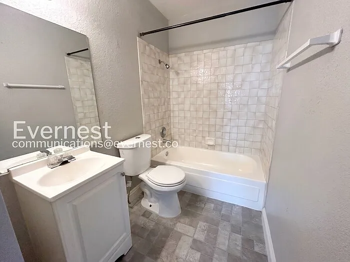 6245 Bellota Dr #D — Photo 15