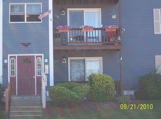 283 Privilege St APT 4, Woonsocket, RI 02895