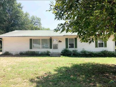 106 W Daingerfield St, Omaha, TX, 75571