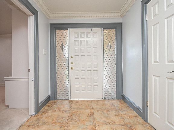 2nd image of 6622 Pauma Dr