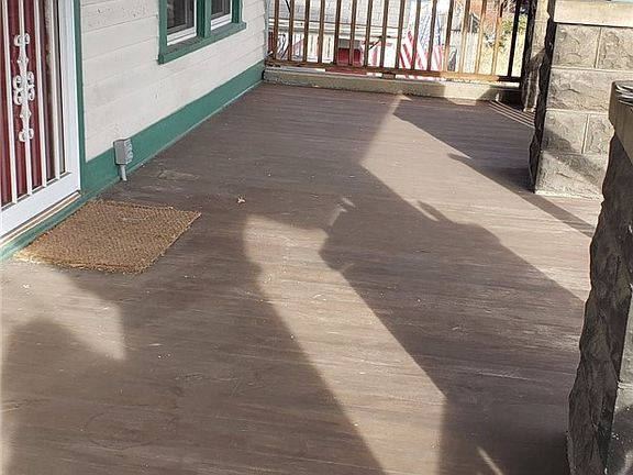 4th image of 4263 Evergreen Rd