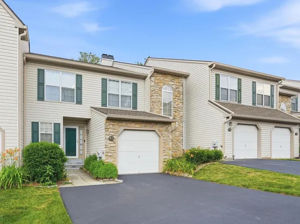 61 Hampton Ct, Eagleville, PA 19403