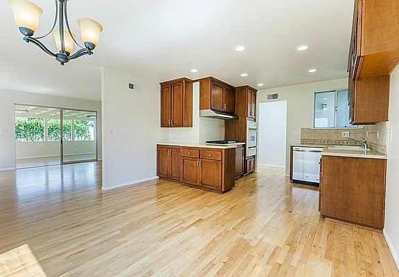 4th image of 1654 Borana St