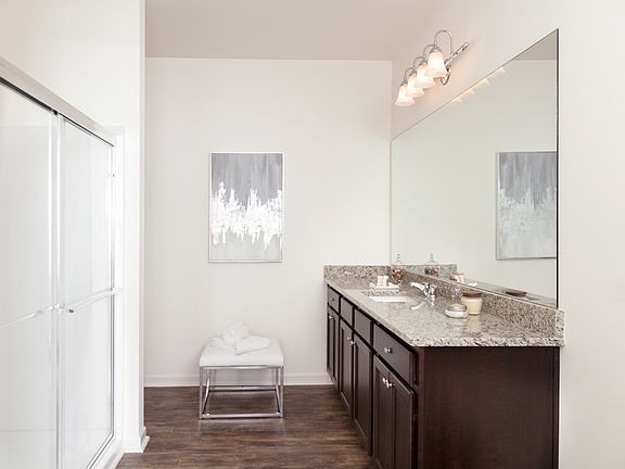 Perseus Master Bath