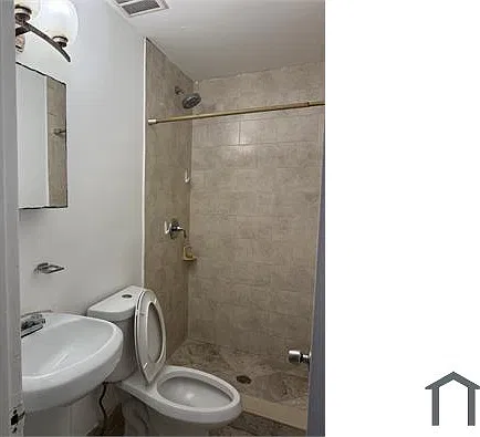 4 bed, 1248 sqft, $3,696 — Photo 3