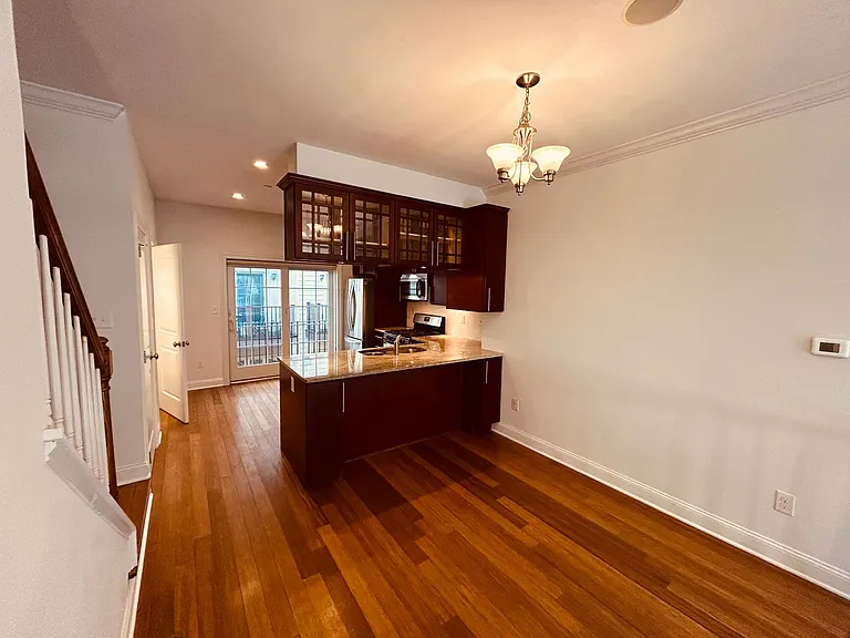 4525 Fleming Street 1004 N — Photo 14