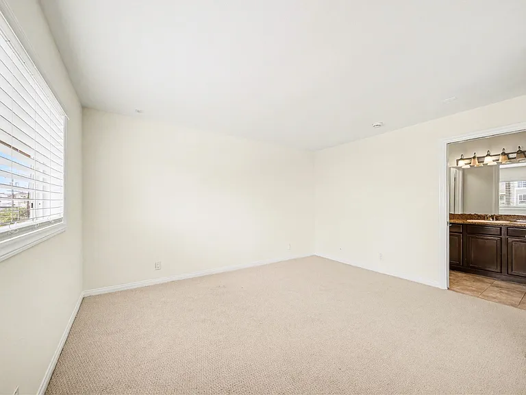 5224 Denny Ave #205 — Photo 27