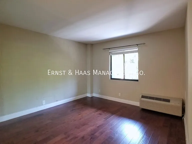 225 W 6th St #407 — Photo 7