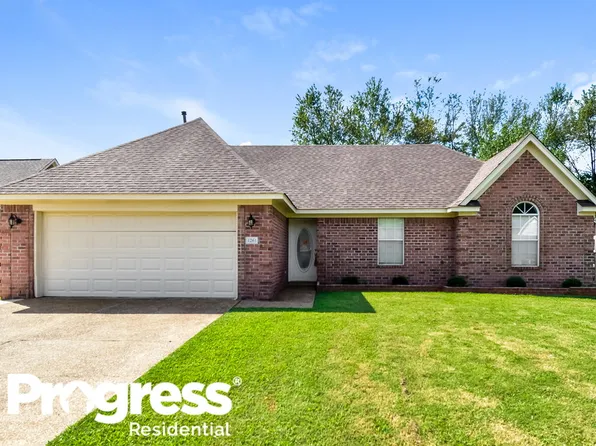 1261 Thames Dr, Southaven, MS 38671