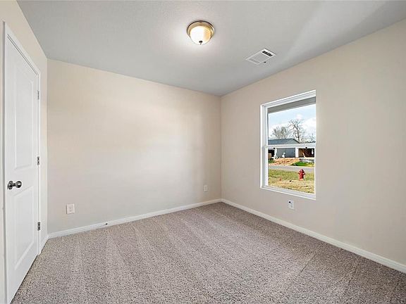 5th image of 15528 Briar Forest Dr