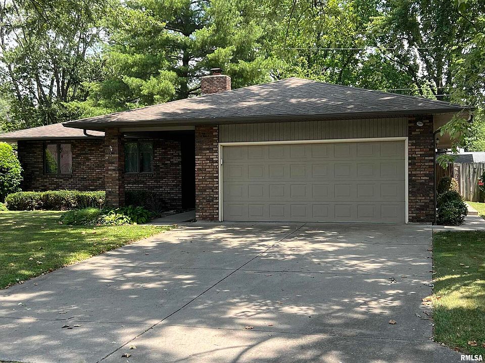 1st image of 211 S Canterbury Dr
