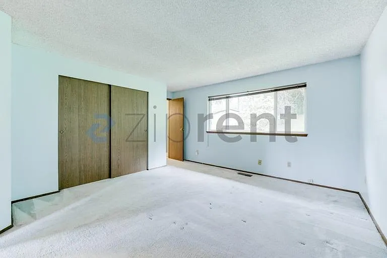 2615 SE 16th St — Photo 9